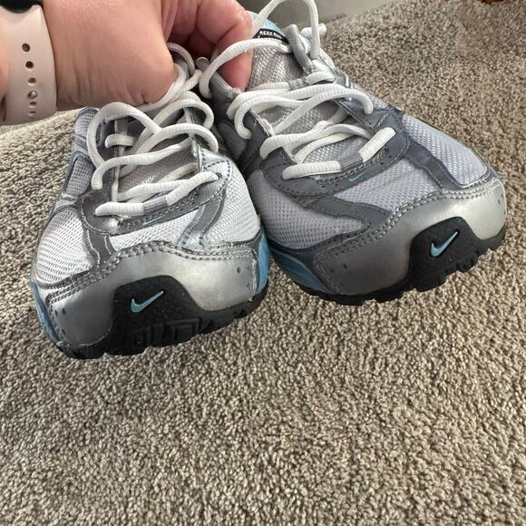 Nike Reax Run 5 Running Shoes Athletic Sneaker Women's Size 8.5 Gray Blue Silver - Picture 11 of 11